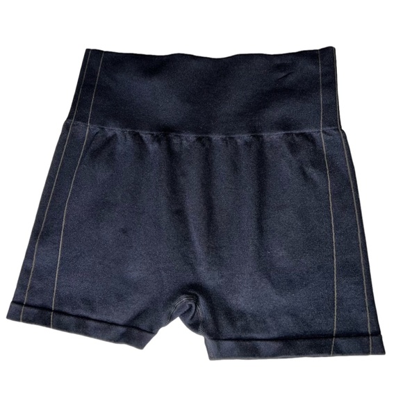 Joy Lab Biker Shorts Womens M Black High Rise Athletic Fitted Stretch NWOT - Picture 2 of 3